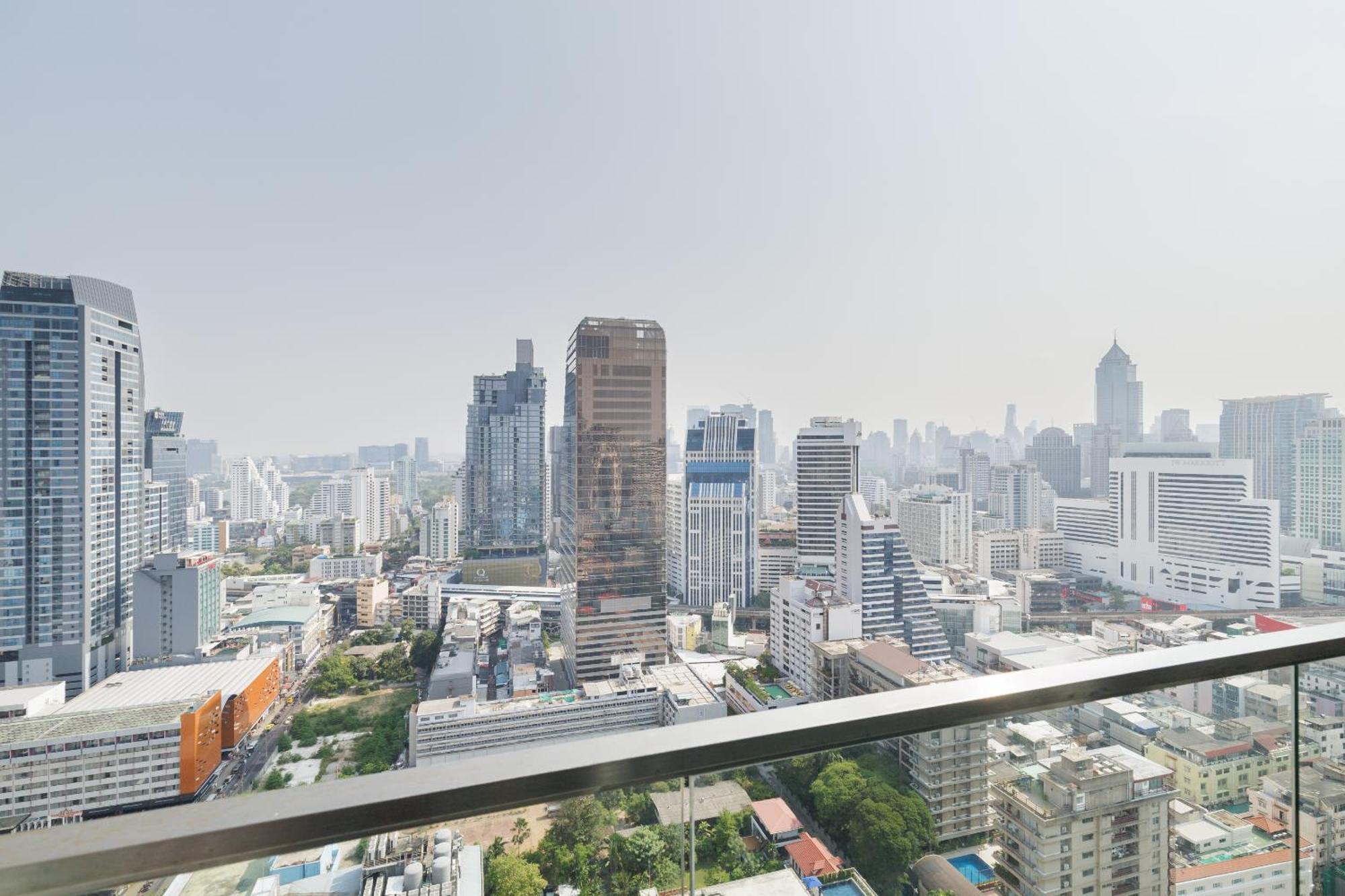 Modern Luxury 2 Bedrooms At Bts Nana On 30 Floor Bangkok Exterior photo